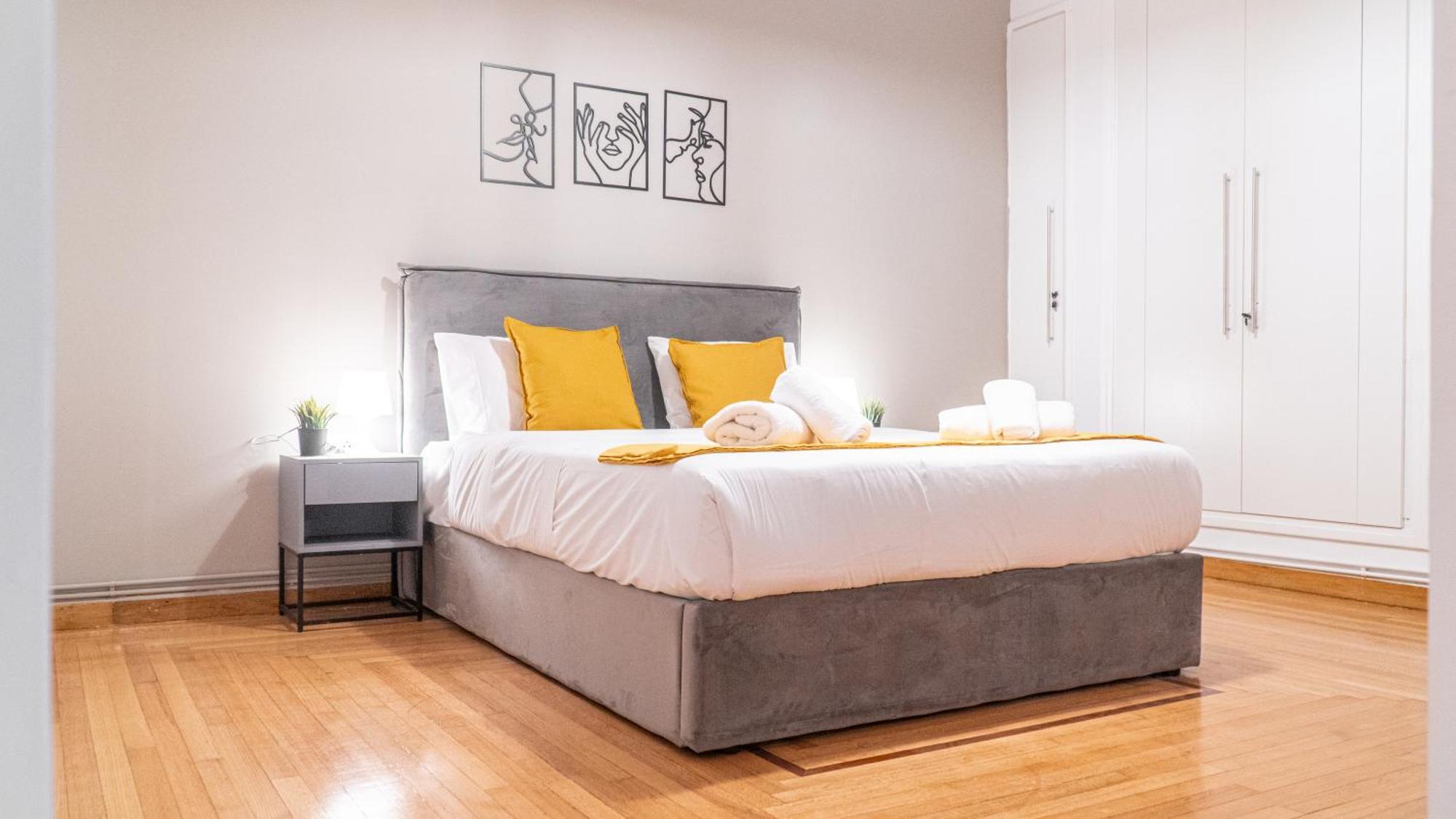 Syntagma Square, 100sqm Luxurious Family Atény