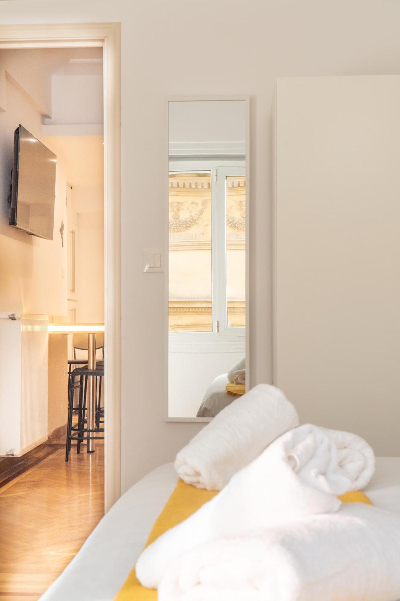 Syntagma Square, 100sqm Luxurious Family *