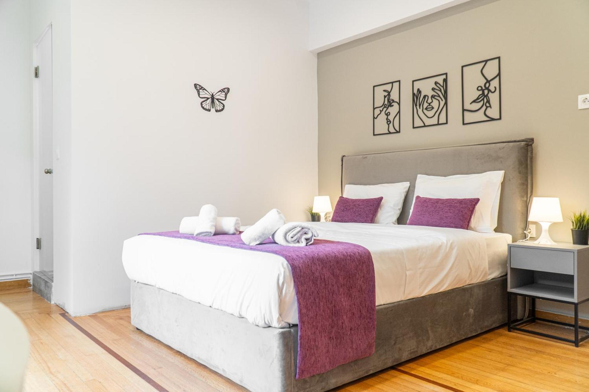 Syntagma Square, 100sqm Luxurious Family * Athens