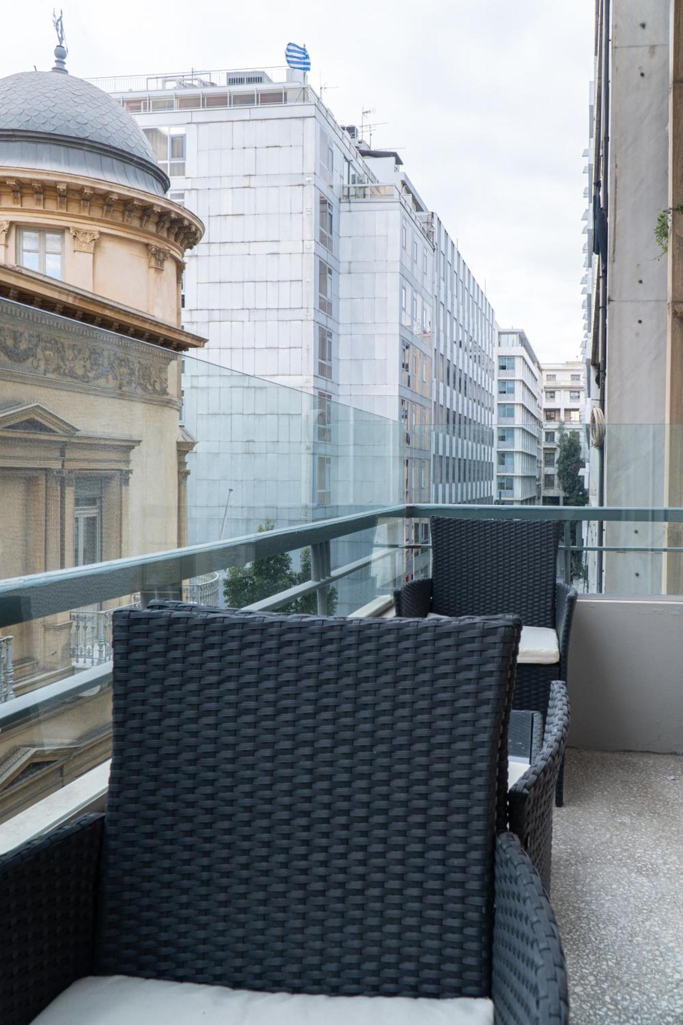 Syntagma Square, 100sqm Luxurious Family Athens